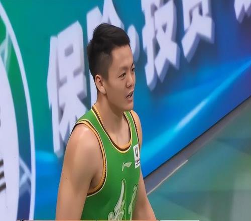 中超焦点,王钰栋遭暴,力袭击,万博体育manbet平台,万博体育manbet,app,万博体育平台